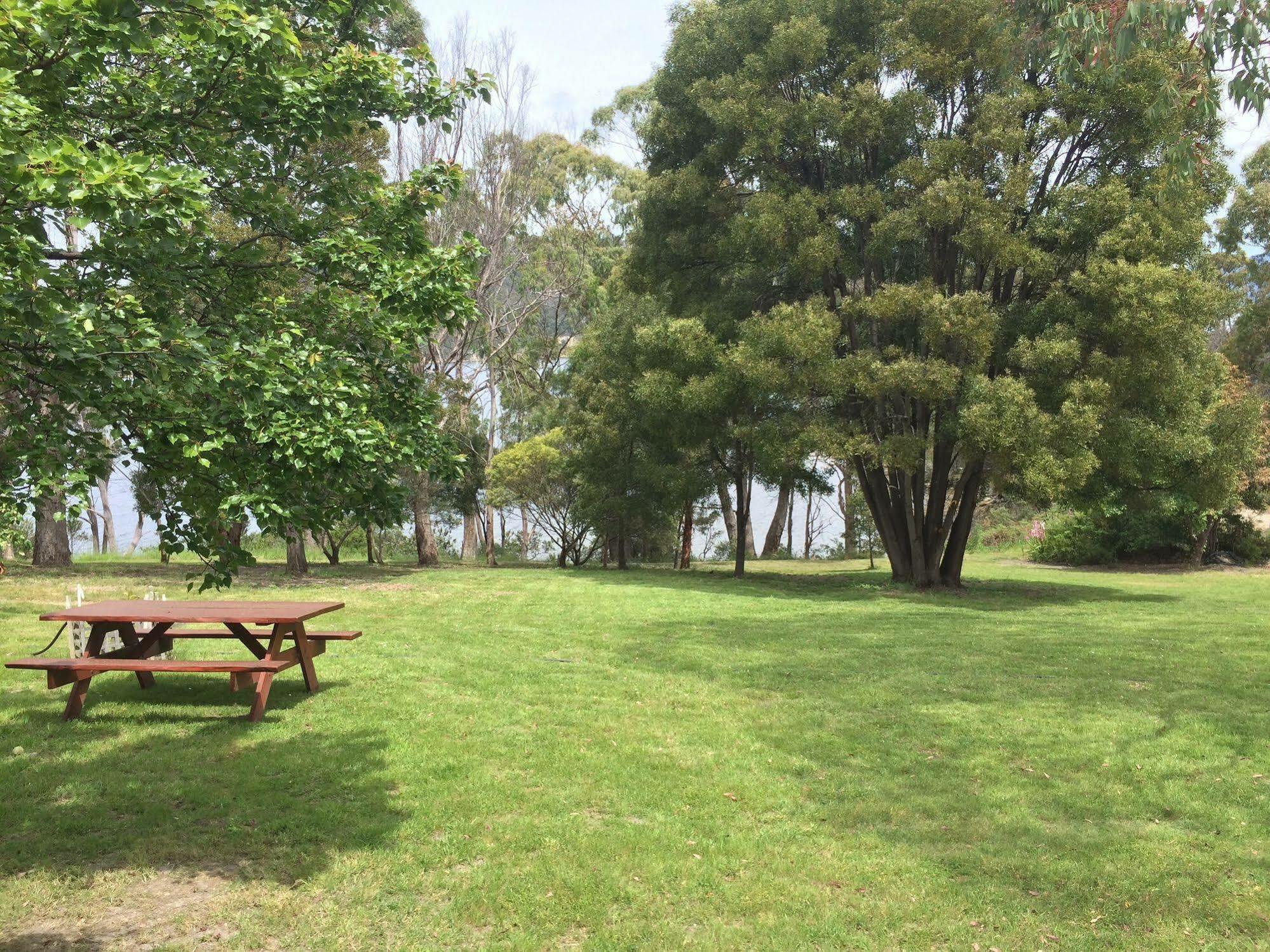 Tranquil Point Guest House Cygnet Exterior photo